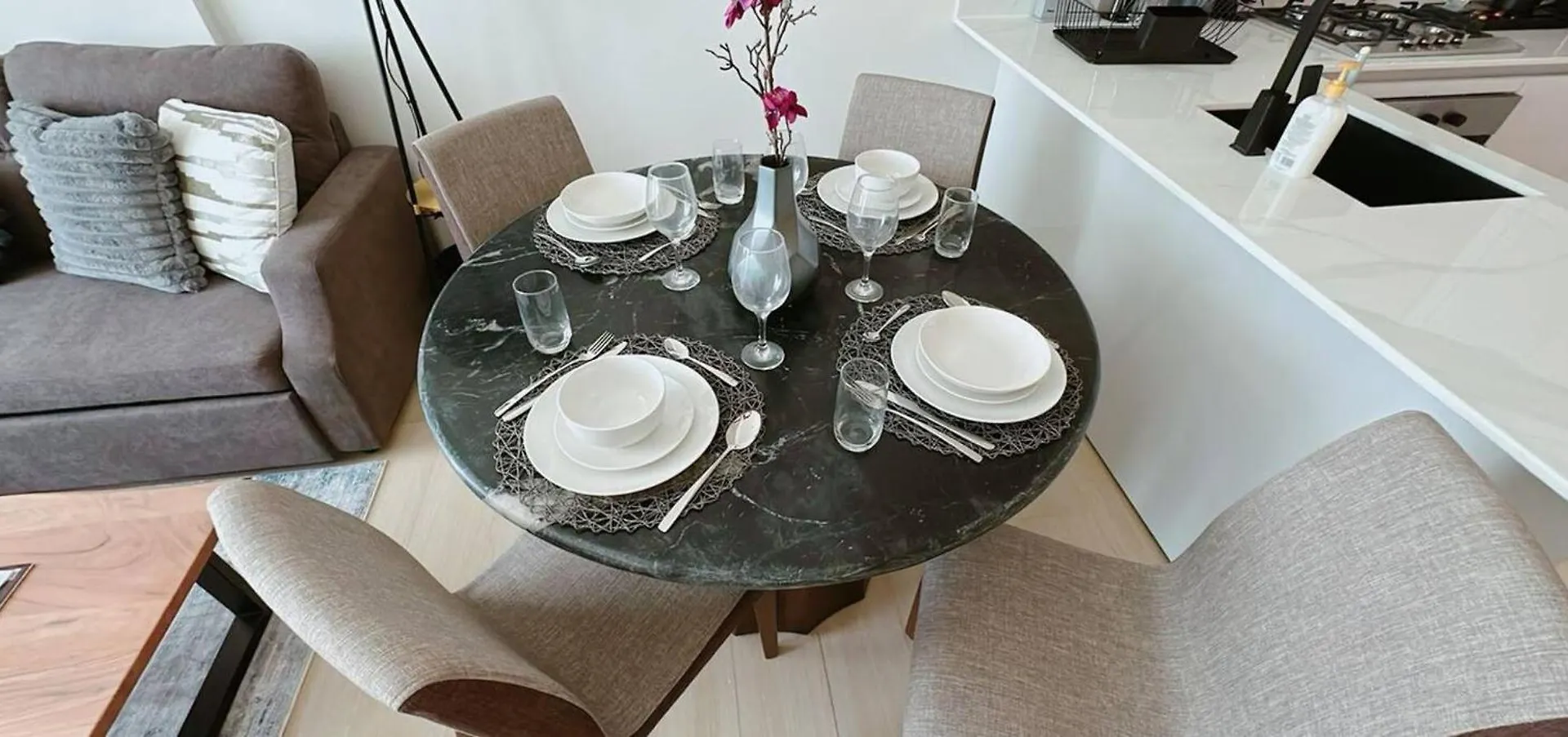 Premium 1Br Fully Furnished Apt With Balcony Dubai Apartment