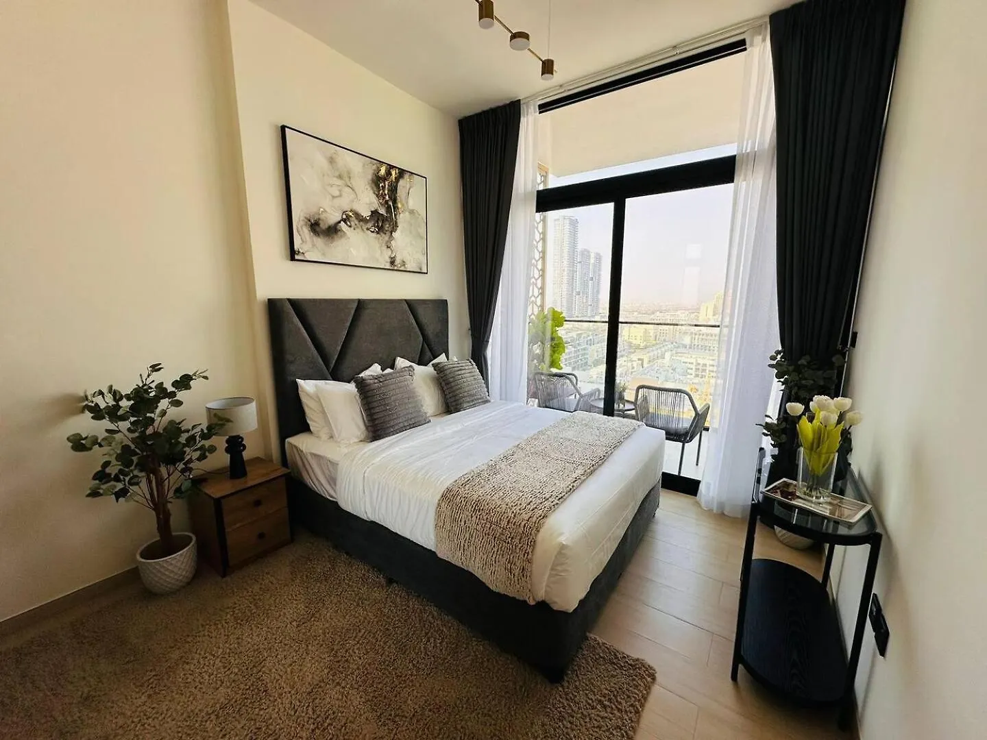 Premium 1Br Fully Furnished Apt With Balcony ドバイ アパート