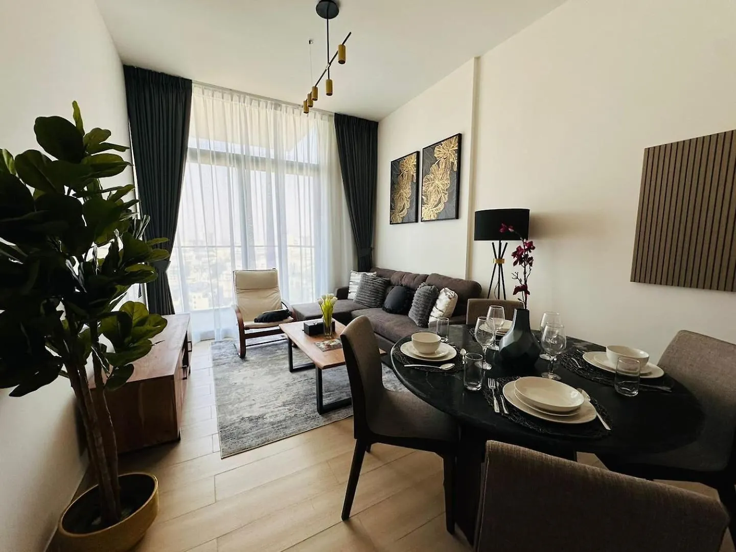 アパート Premium 1Br Fully Furnished Apt With Balcony ドバイ